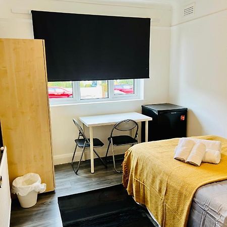 Beautiful Private Rooms In London Central Willesden Green Exterior foto