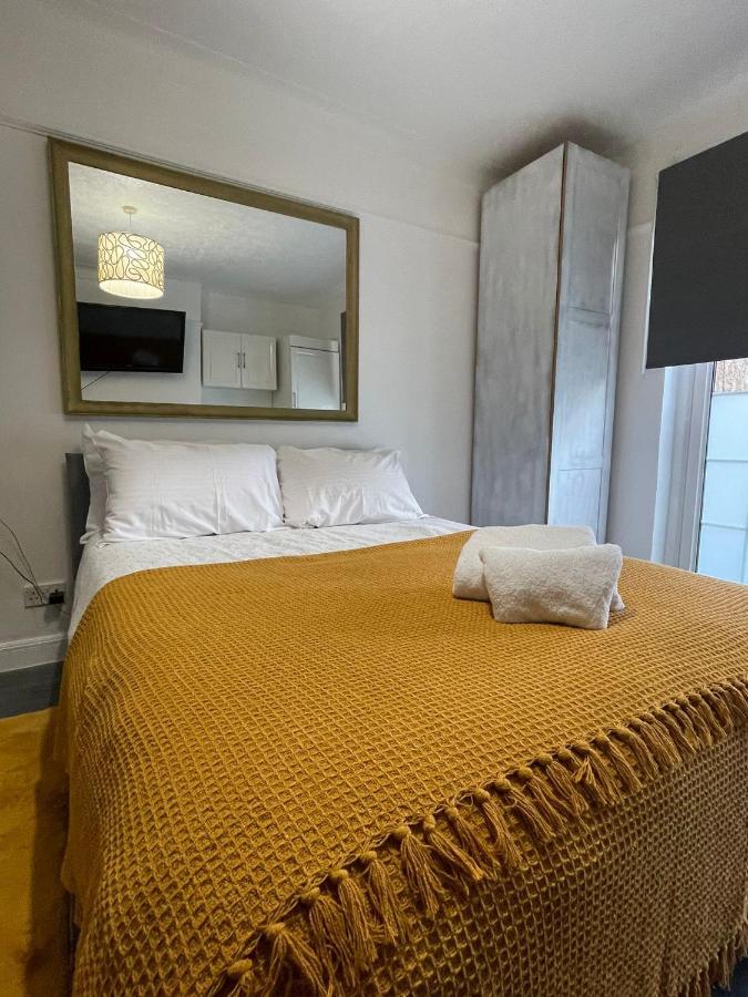 Beautiful Private Rooms In London Central Willesden Green Exterior foto