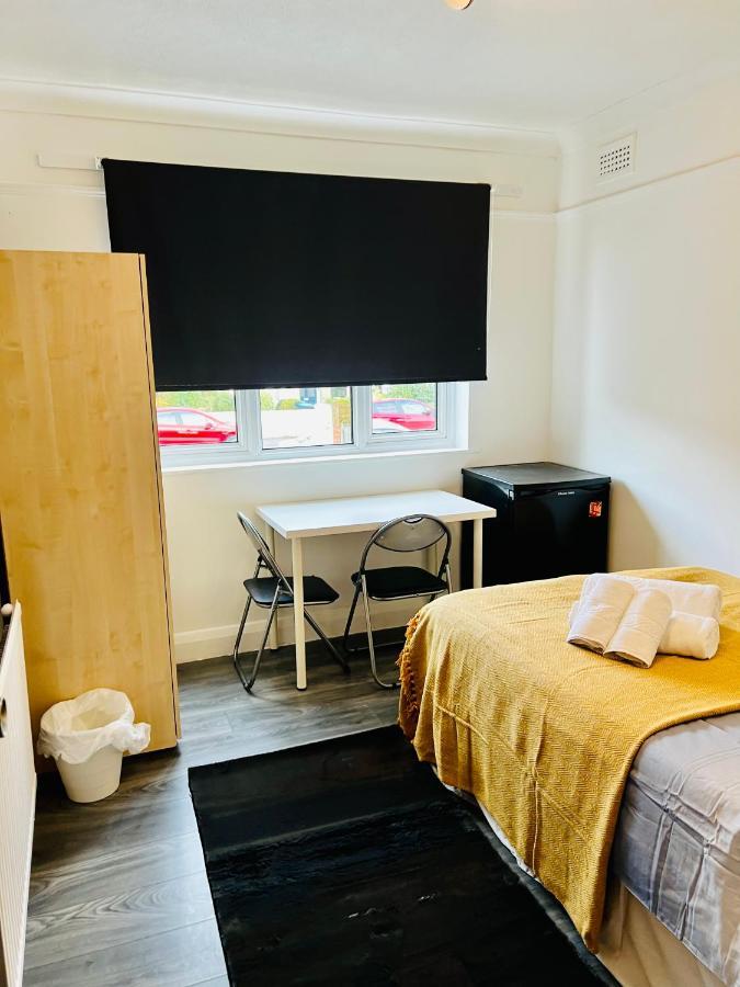 Beautiful Private Rooms In London Central Willesden Green Exterior foto