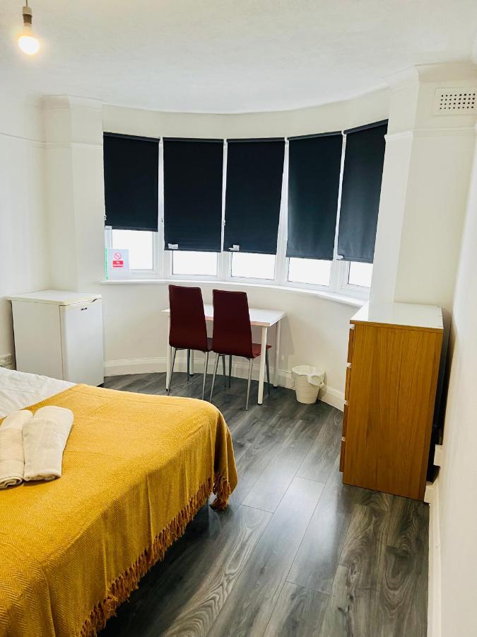 Beautiful Private Rooms In London Central Willesden Green Exterior foto