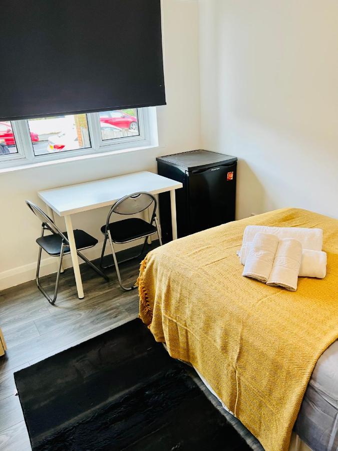 Beautiful Private Rooms In London Central Willesden Green Exterior foto